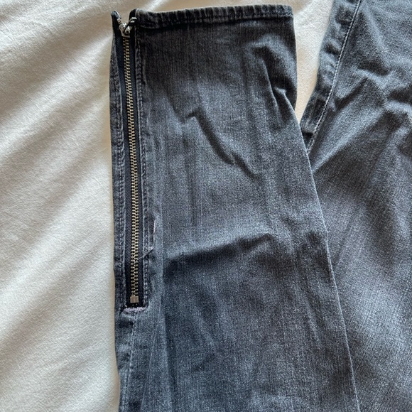 Rag n bone low rise, jeans with zippers - Picture 3 of 6